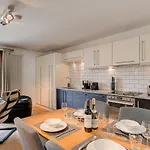 Apartment Apartment Cosmiques, Alpes Agency, Central Chamonix, Sleeps 4